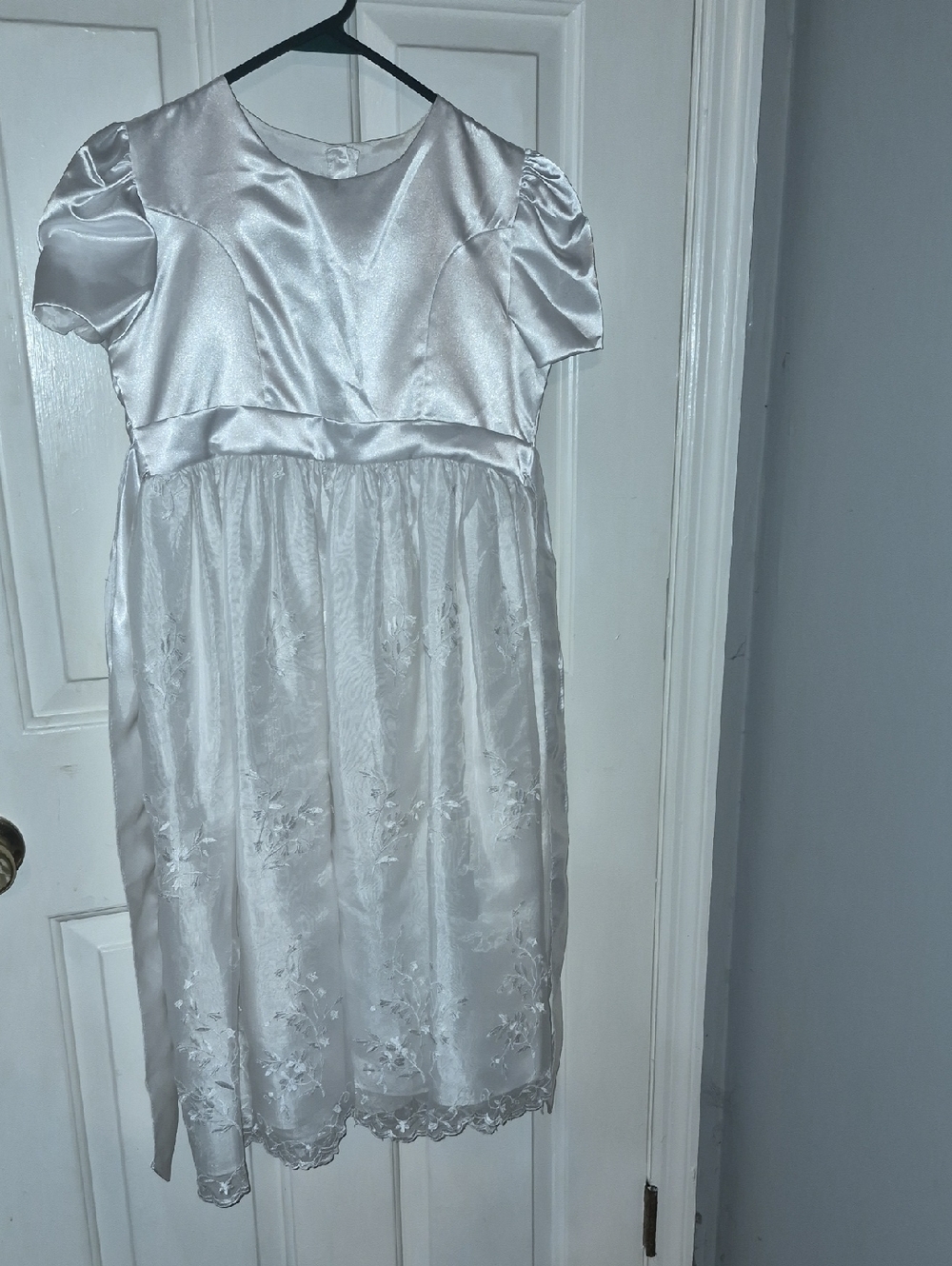 White Satin & Lace Girls' Dress Size 12
